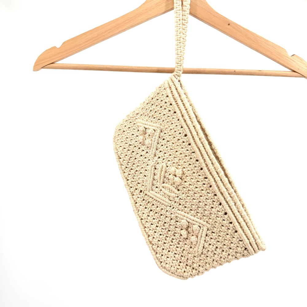 Vintage 90s Cream 100% Cotton Macrame Popcorn Knit Wristlet Clutch